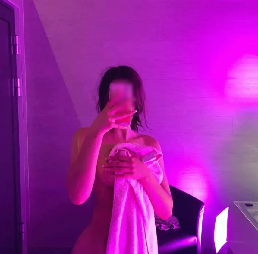 Aaliyah, 18