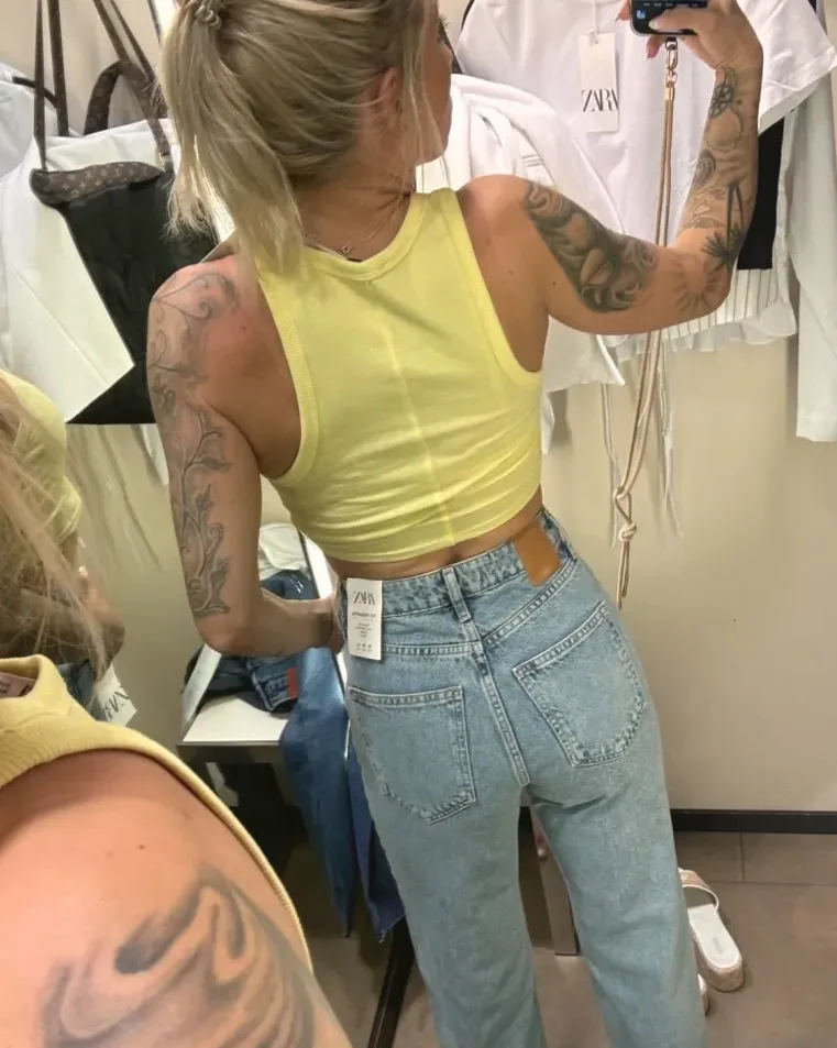 Abigail, 37
