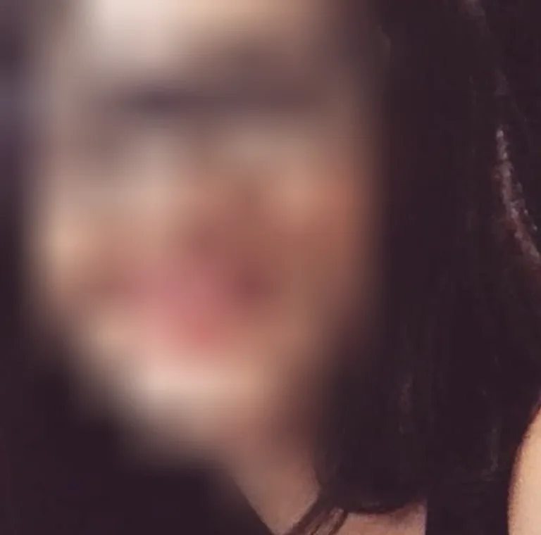 Bethan, 25