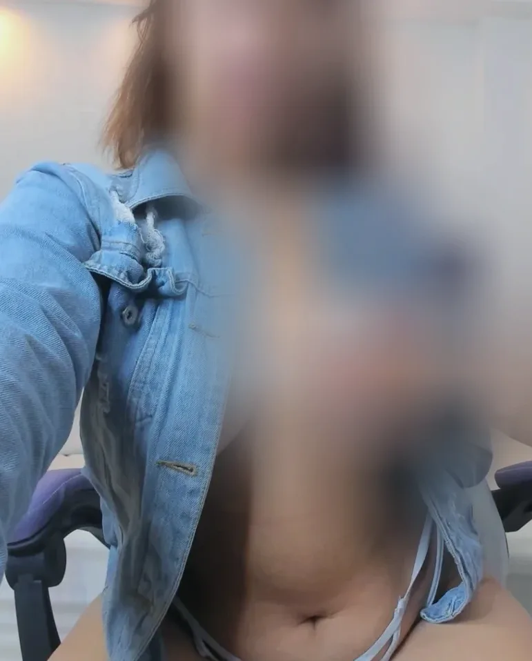 Daisy, 23