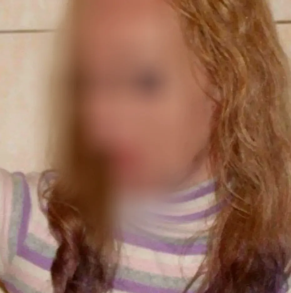 Leyla, 24