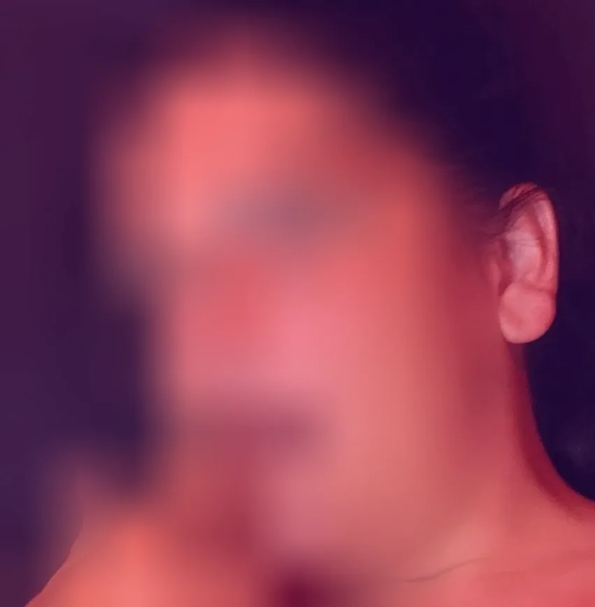 Saoirse, 28