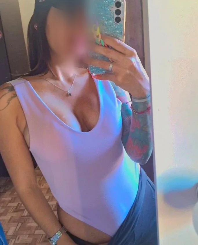 Sofia, 37