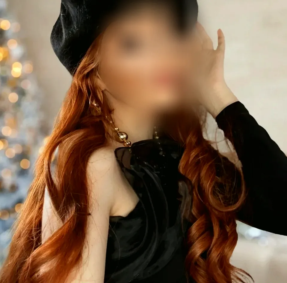 Zoe, 27