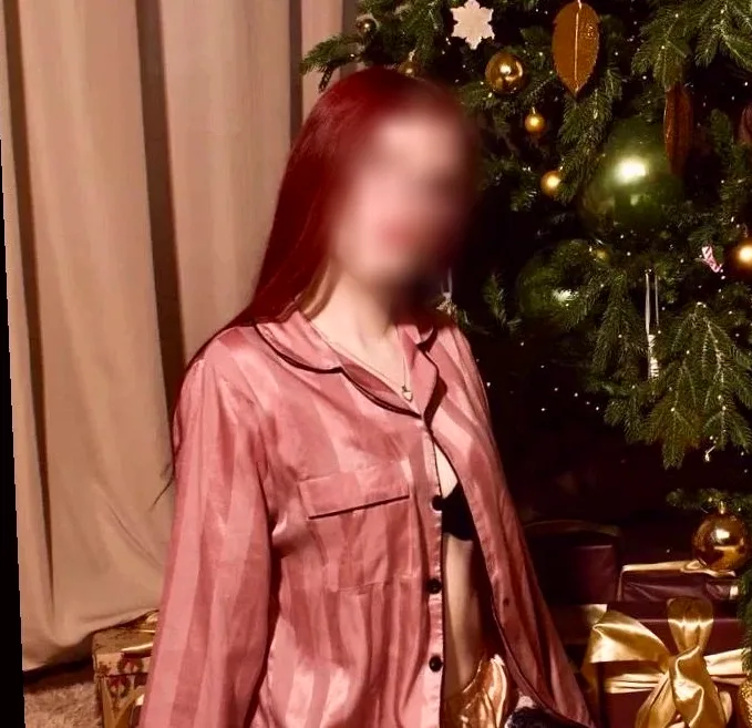 Zoe, 20